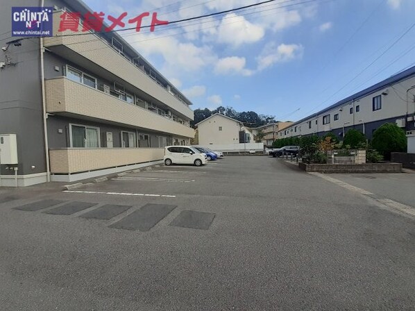 伊勢川島駅 徒歩12分 2階の物件外観写真